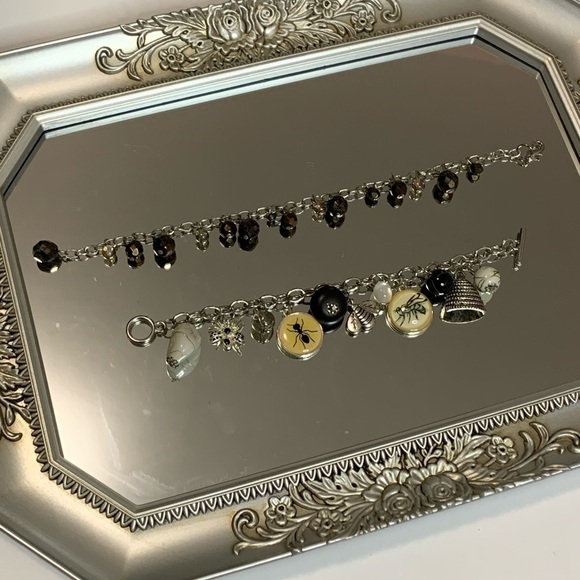 One amber bracelet and one beehive bracelet - Picture 1 of 4